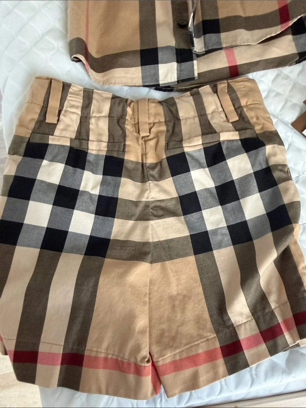 Burberry Kids Tan Black Red Check Short Set Size 3Y